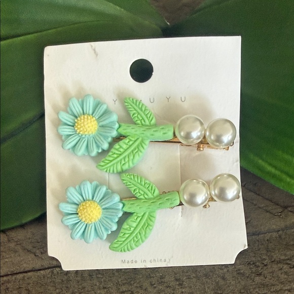 Accessories - Floral Hair Clips - Green and Blue